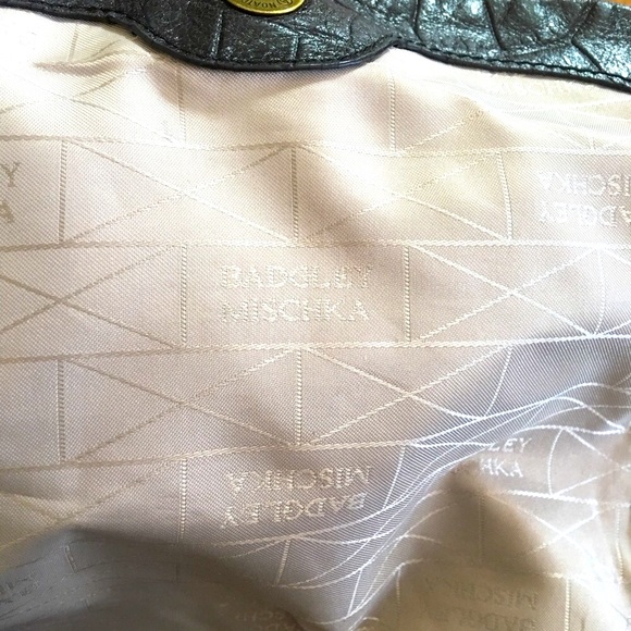 Badgley Mischka Black and Cream Crossbody Purse - Picture 5 of 8